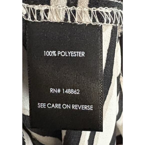 Torrid Harper Animal Print Blouse Roll Tab Sleeves Size 2X - Picture 4 of 4